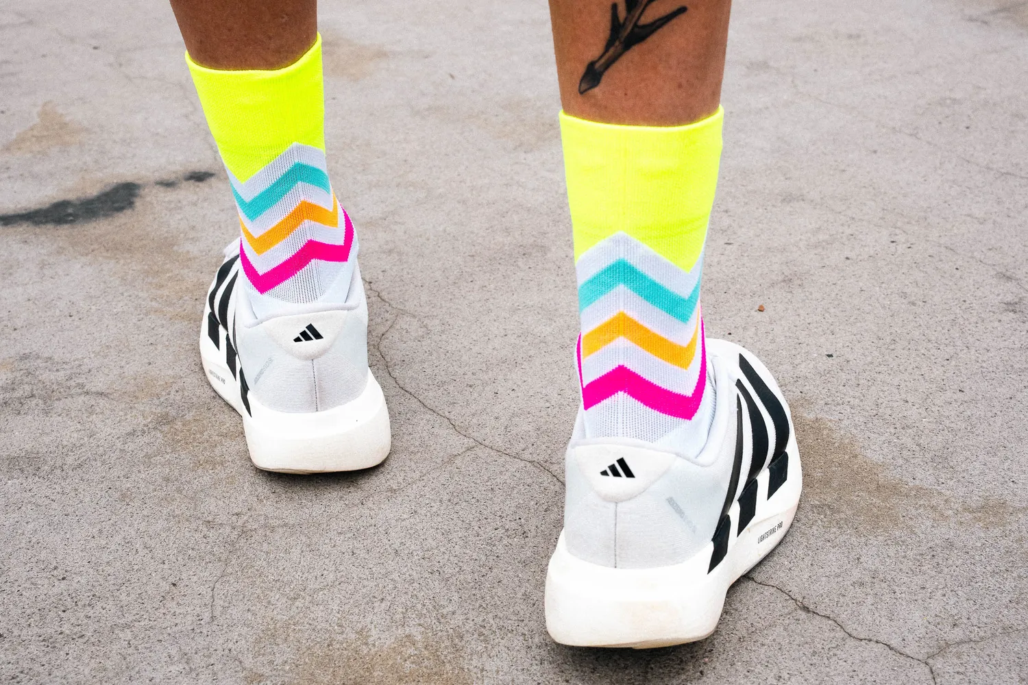 Incylence Running Volts Canary Pink løbestrømper gul