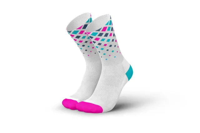Incylence Running Crystals løbestrømper hvid pink cyan dæmpet