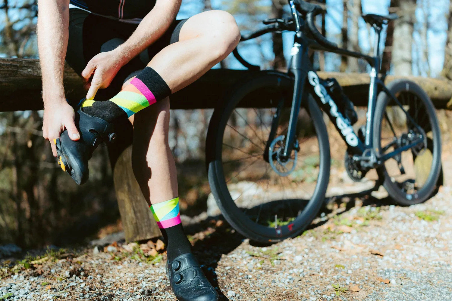 Incylence Ultralight Strides løbestrømper black pink tynde