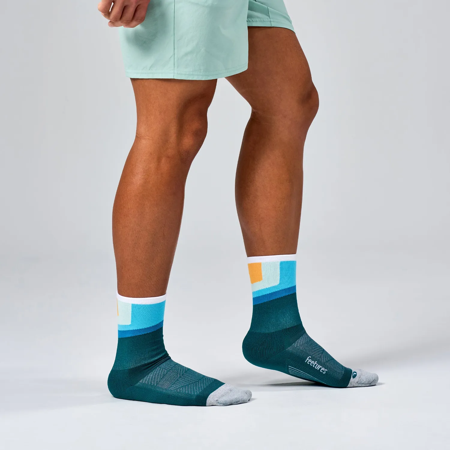 Feetures Elite Light Cushion Mini Crew løbesokker Breezy Court blød