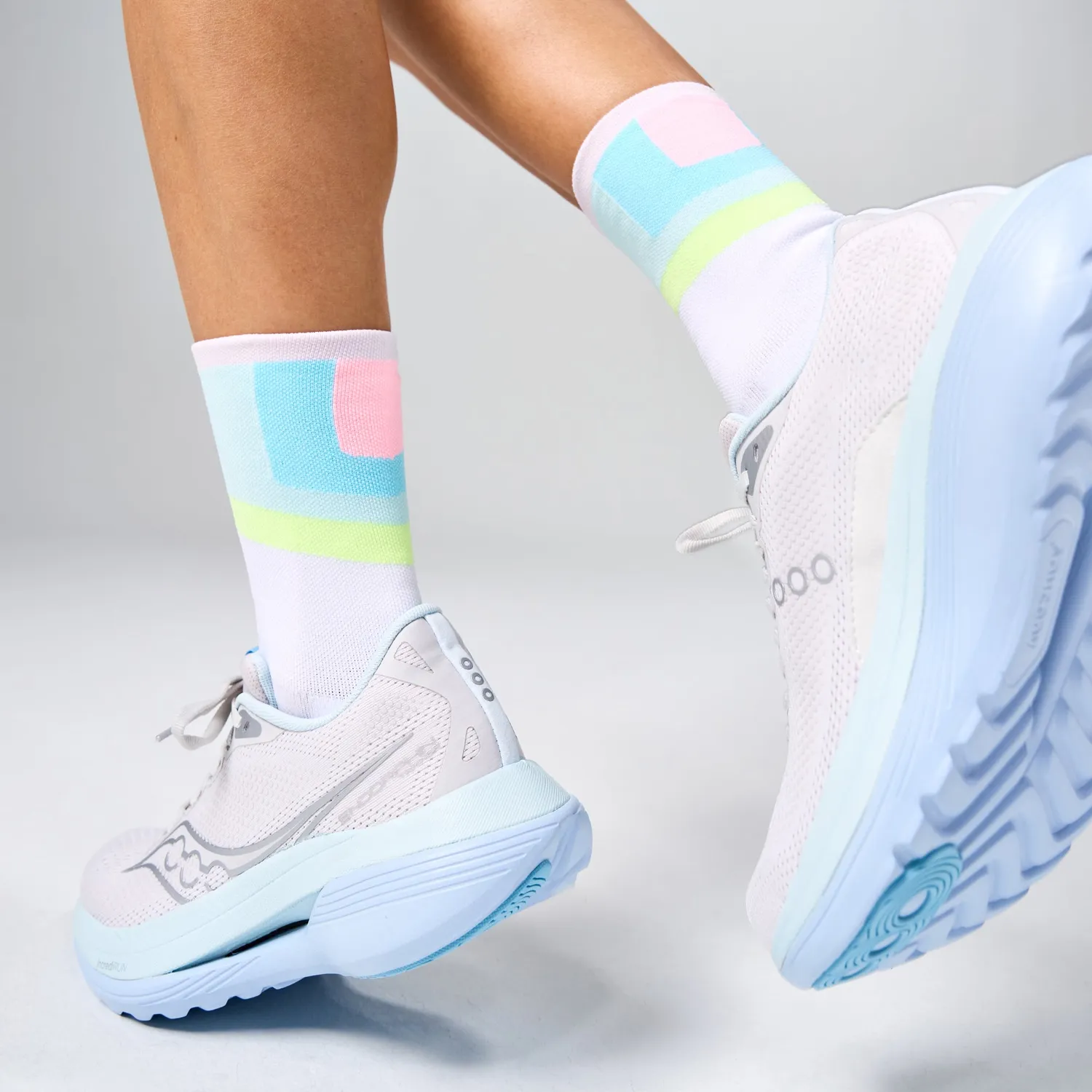 Feetures Elite Light Cushion Mini Crew løbesokker Candy Court