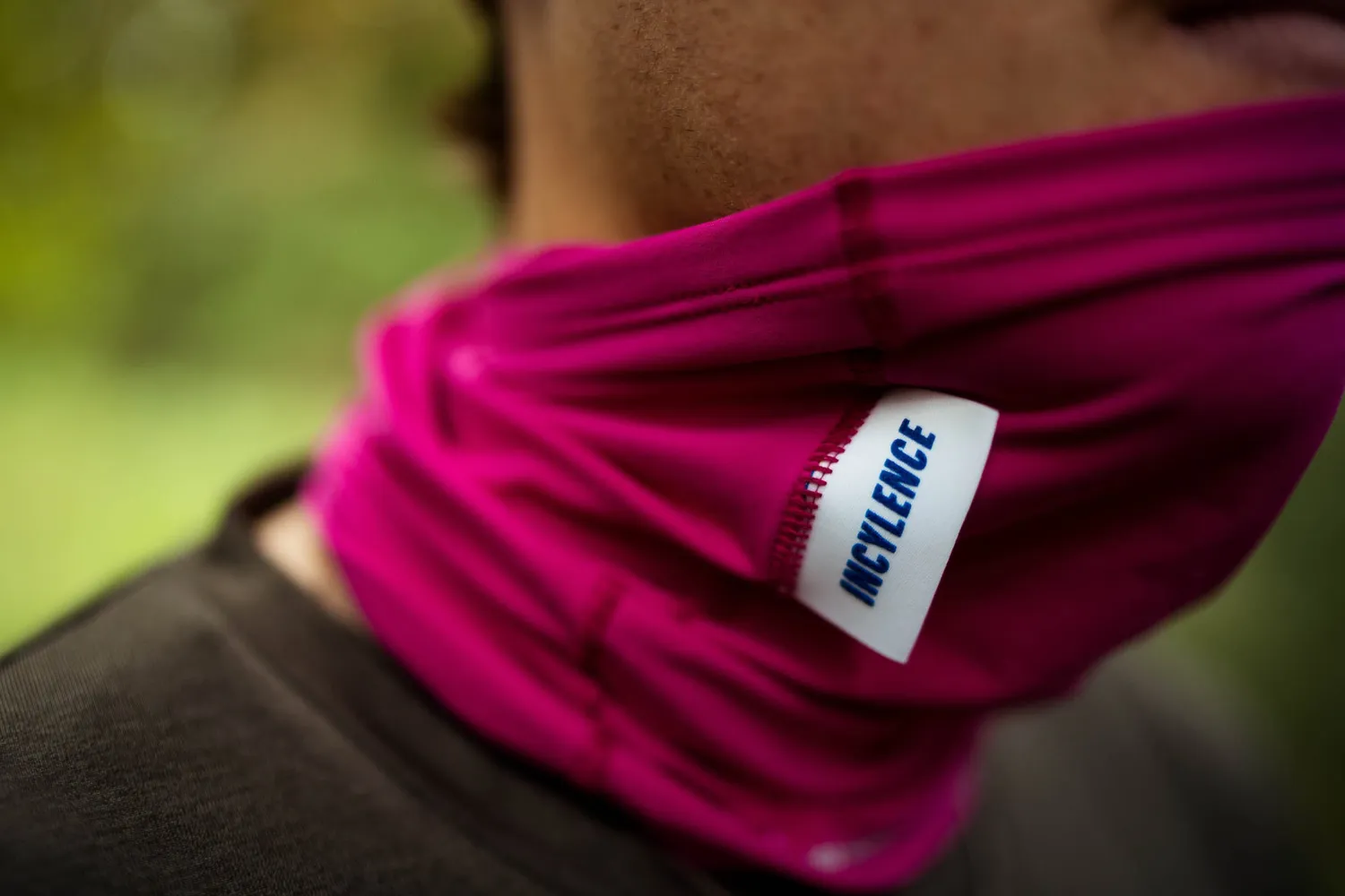 Incylence Neck Tube V1 halsrør magenta hvid vindtæt