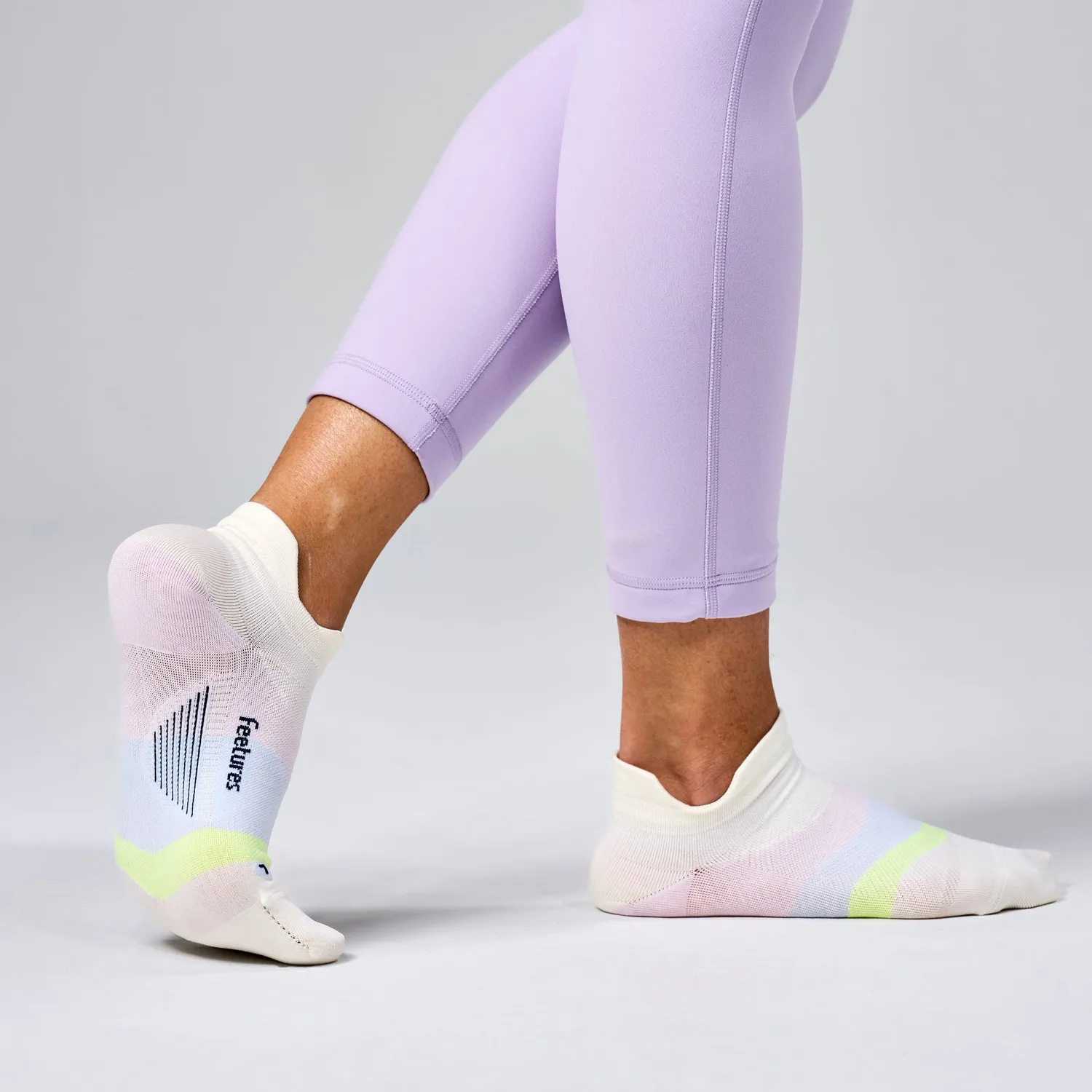 Feetures Elite Ultra Light No Show Tab ankelsokker lilac 1 par