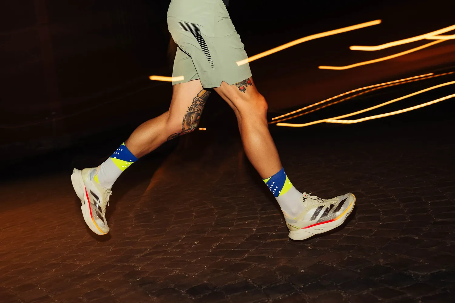 Incylence High-Viz V4 Canary Blue løbestrømper refleks