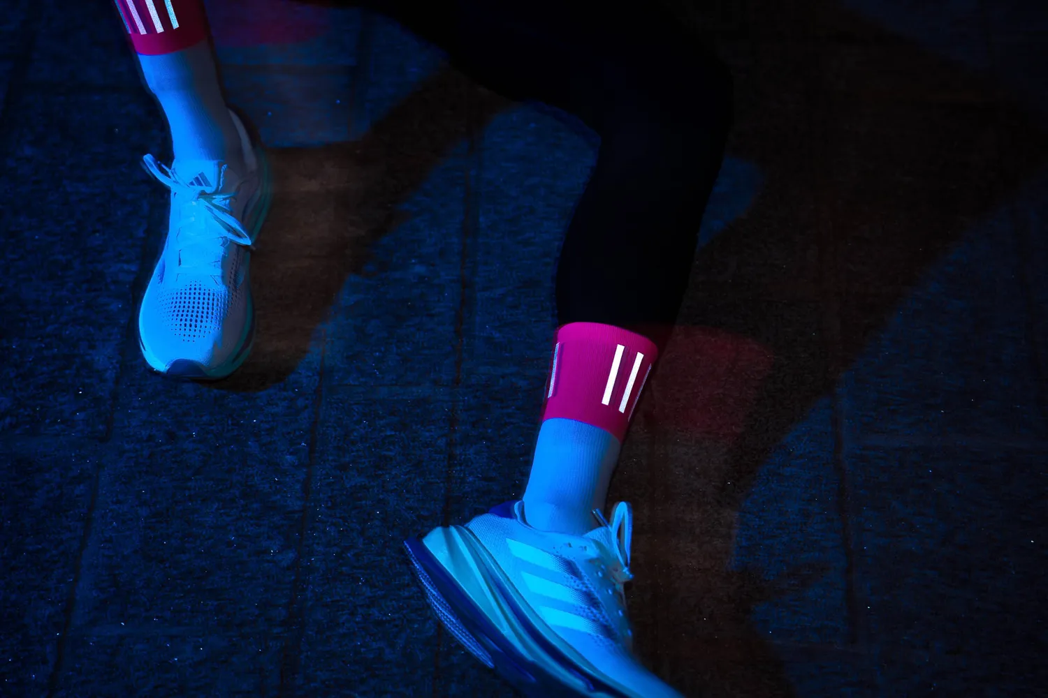 Incylence High-Viz V3 løbestrømper pink refleks