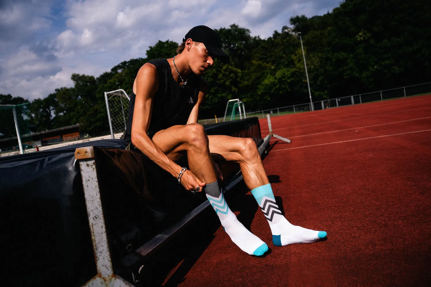 Incylence Running Volts løbestrømper cyan sort kompression