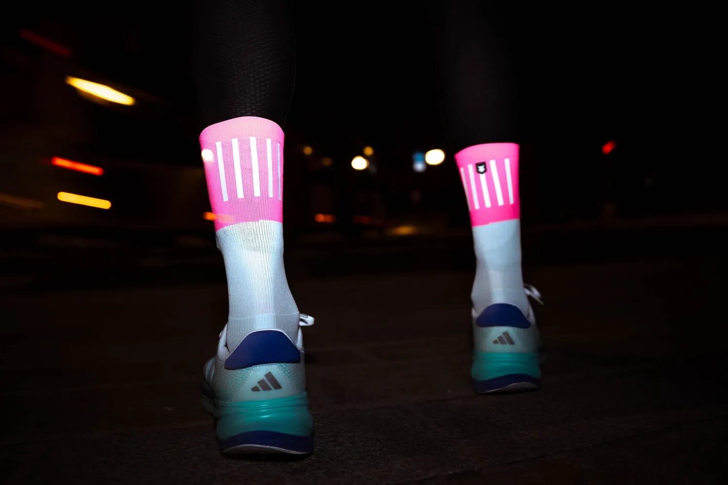 Incylence High-Viz V3 løbestrømper pink refleks