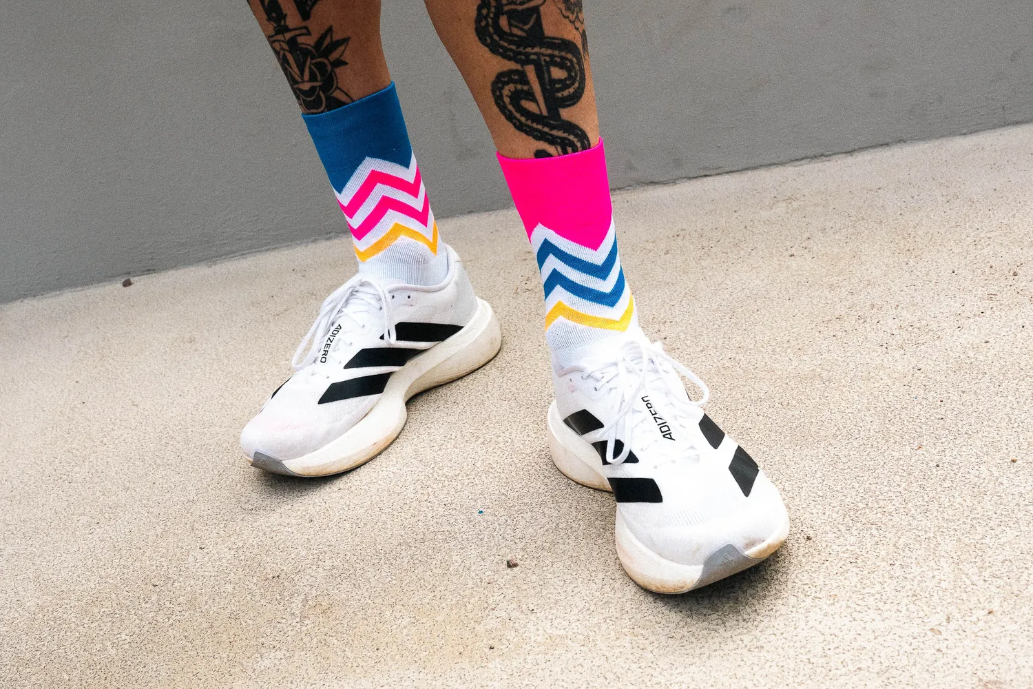 Incylence Running Volts Blue Pink løbestrømper åndbar