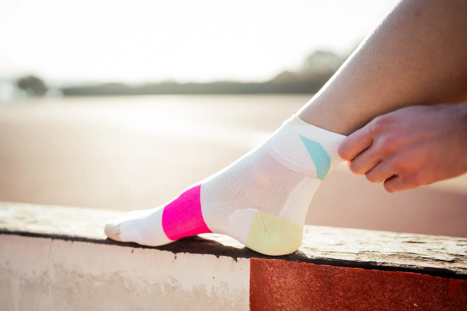 Incylence Ultralight Strikes Short løbestrømper hvid-pink 39-42 ultralet