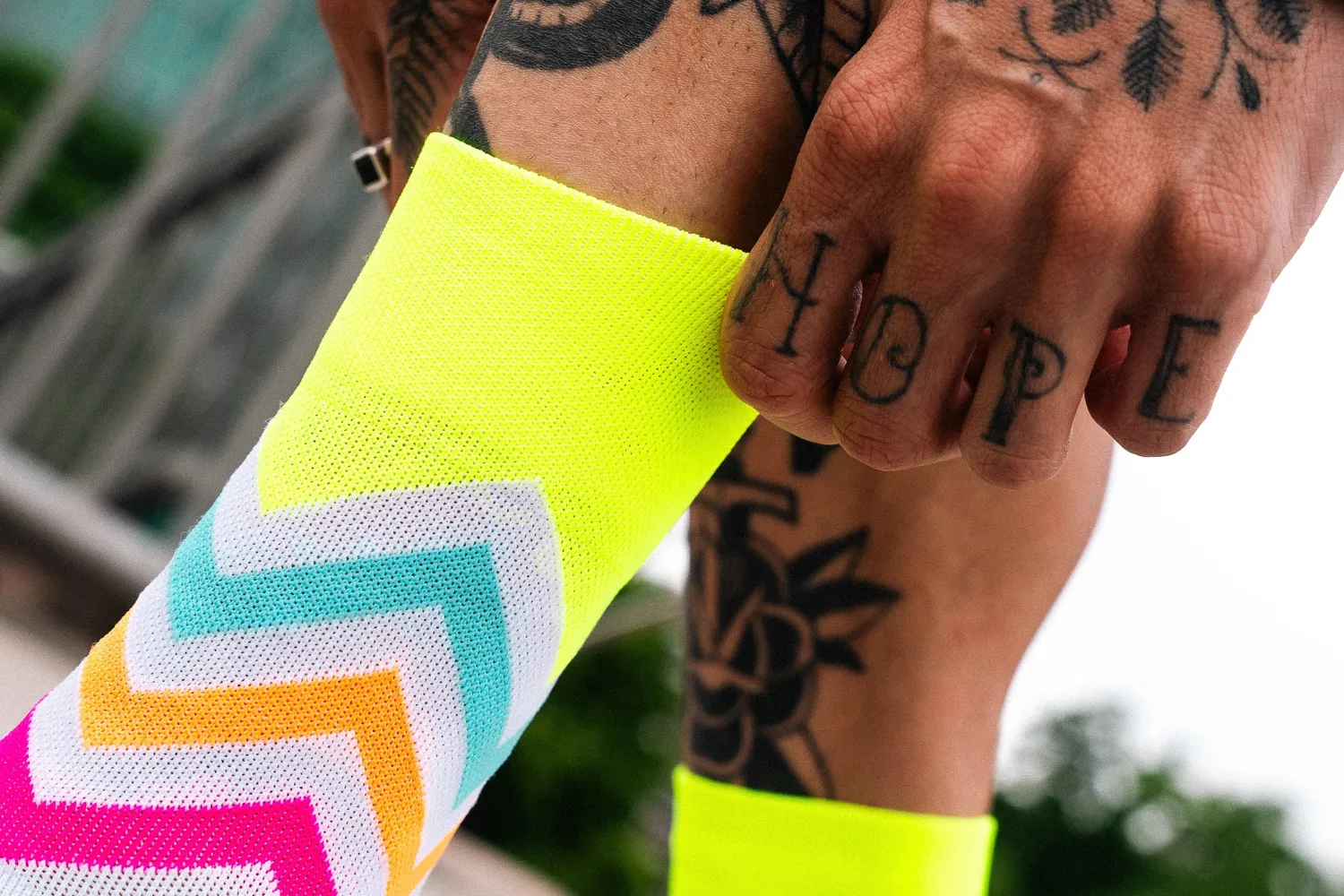 Incylence Running Volts Canary Pink løbestrømper gul