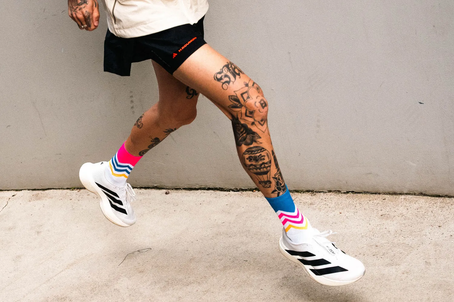 Incylence Running Volts Blue Pink løbestrømper åndbar